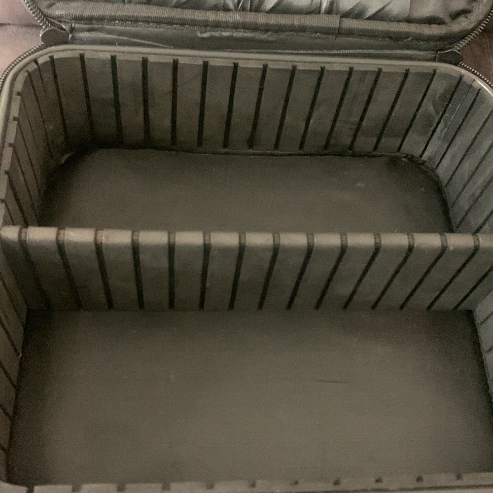 Make Up Case - image 3